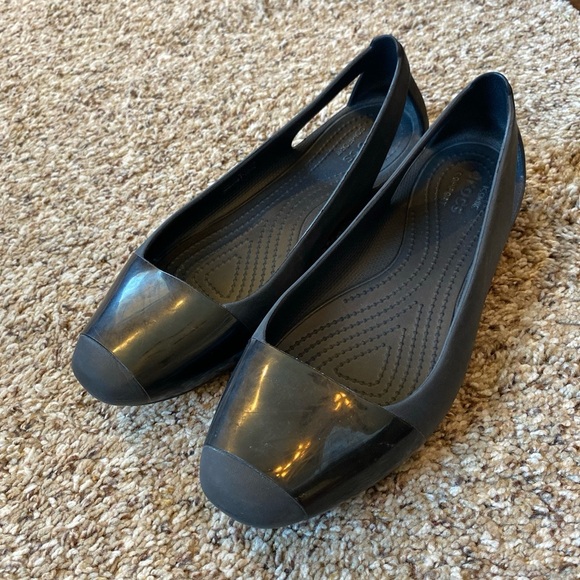 CROCS Shoes - Crocs Sienna Flat Women Size 8 Shiny Pointy Toe Black Comfort Slip On Shoes